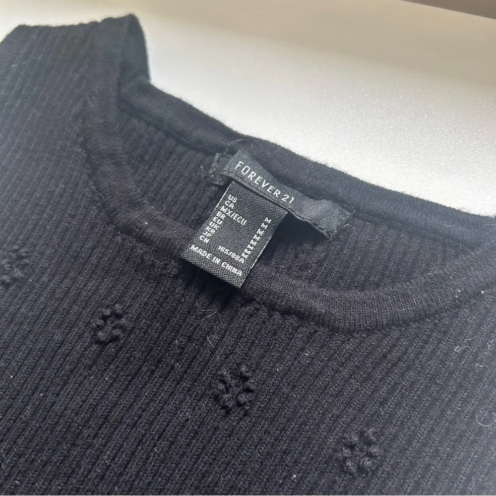Black Forever 21 Sweater - Picture 3 of 3